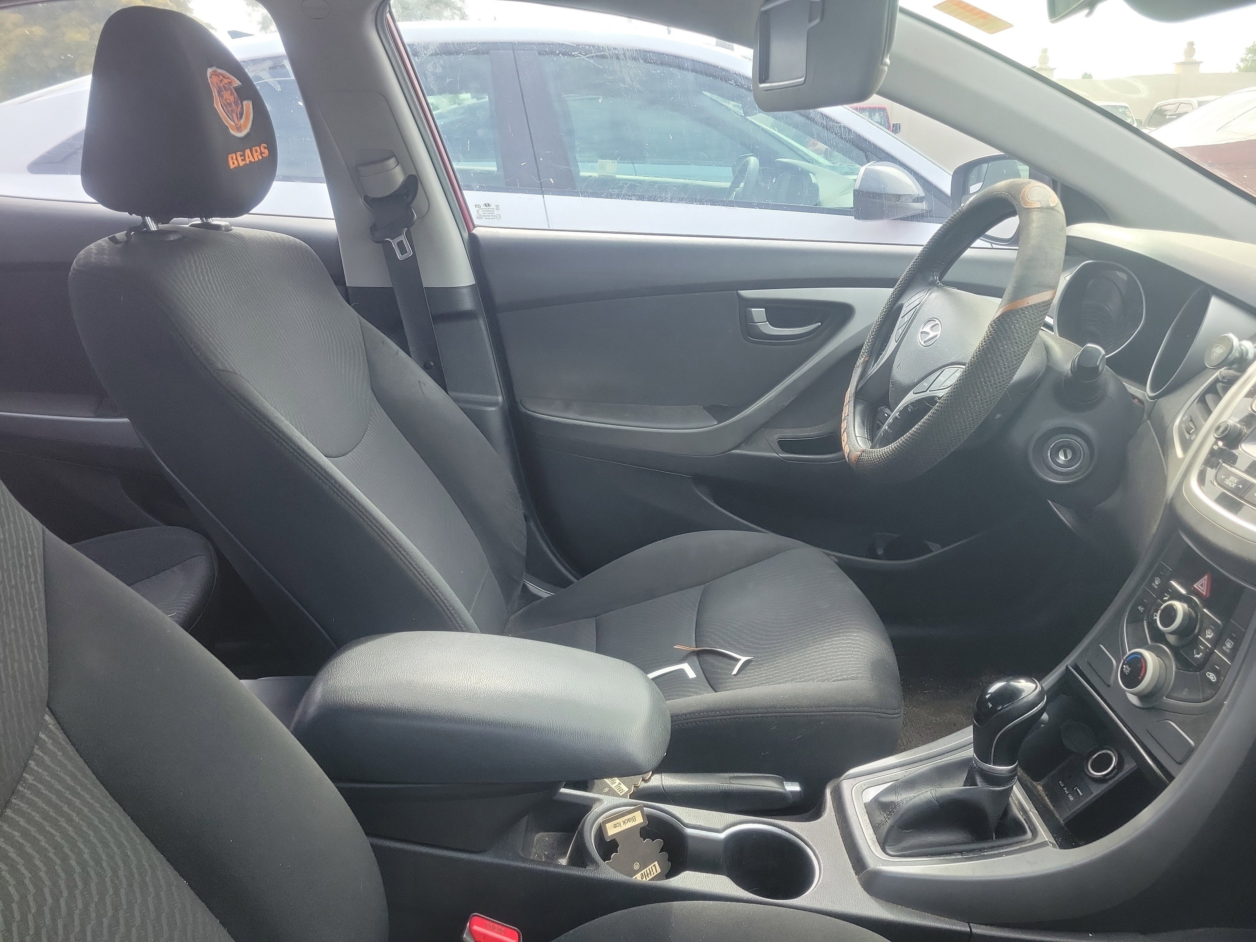 Used 2015 Hyundai Elantra SE w/ Option Group 02 FWD image 9