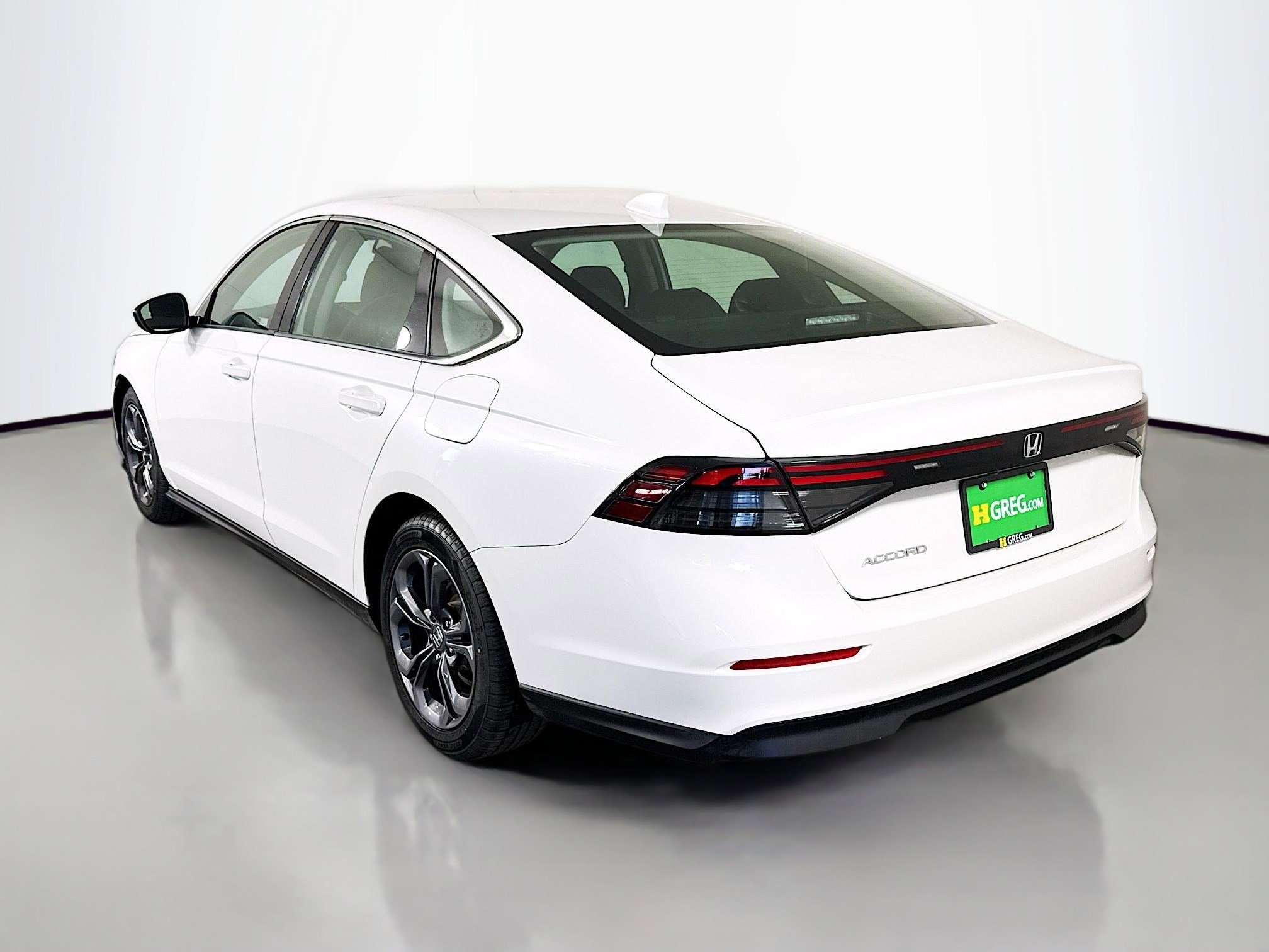 Used 2023 Honda Accord EX image 7