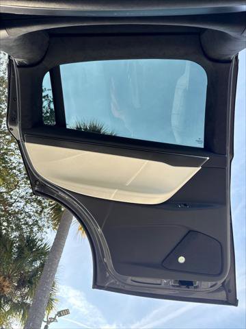 Used 2018 Tesla Model X 100D image 21
