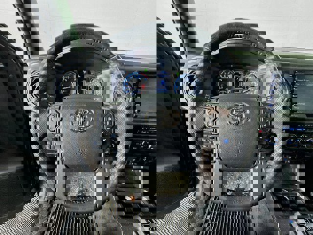 Used 2023 Toyota Tacoma TRD Off-Road image 11