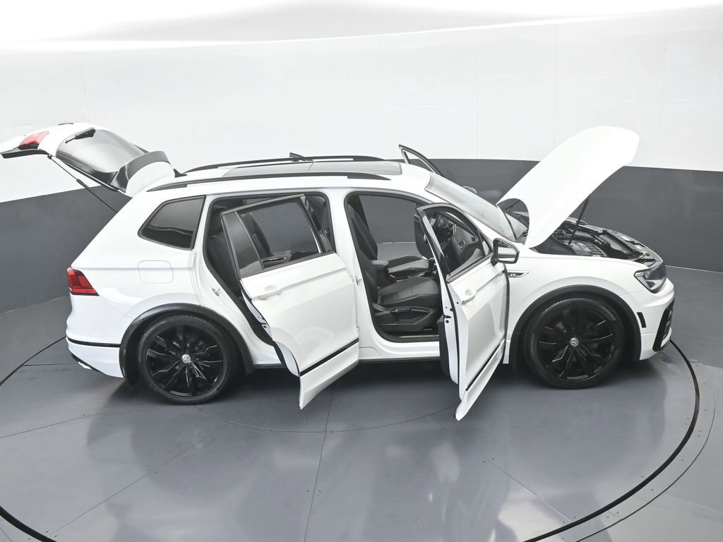 Used 2020 Volkswagen Tiguan SE R-Line image 71