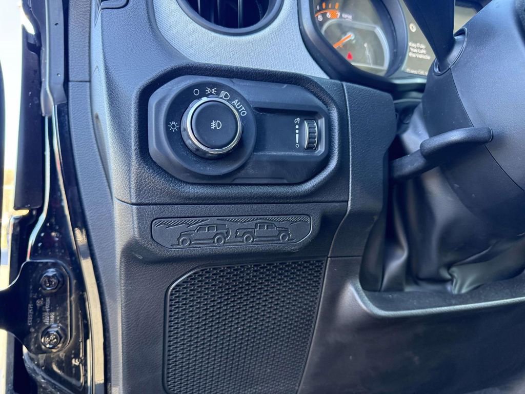 Used 2024 Jeep Wrangler Sport S image 14