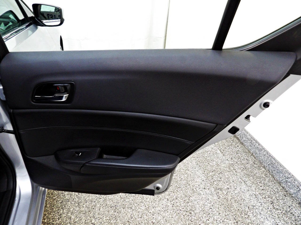Used 2015 Acura ILX FWD image 12