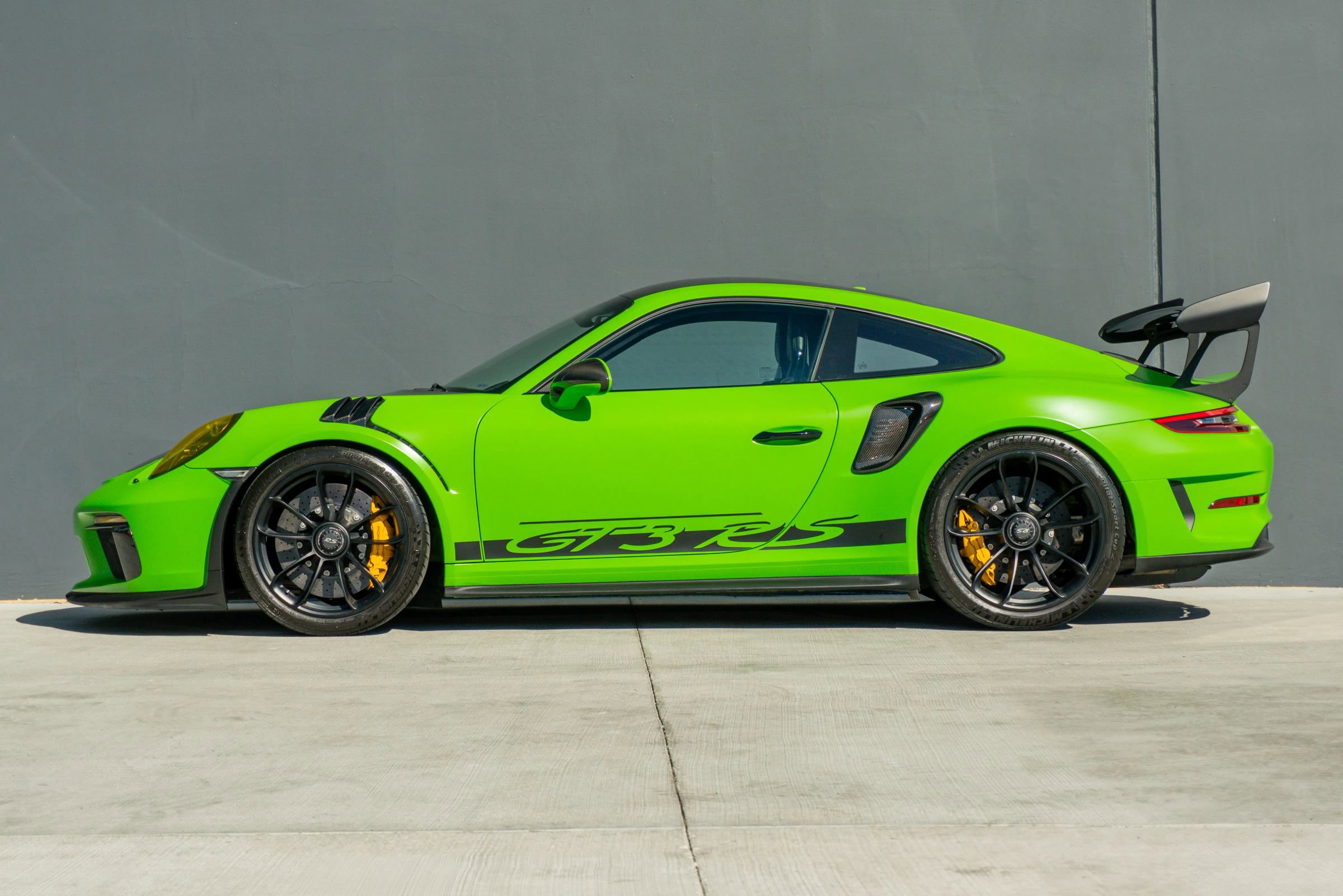 Used 2019 Porsche 911 GT3 RS image 2
