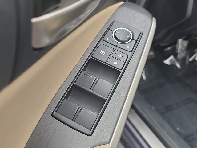 Used 2019 Lexus IS 300 F Sport w/ F Sport Package RWD image 7