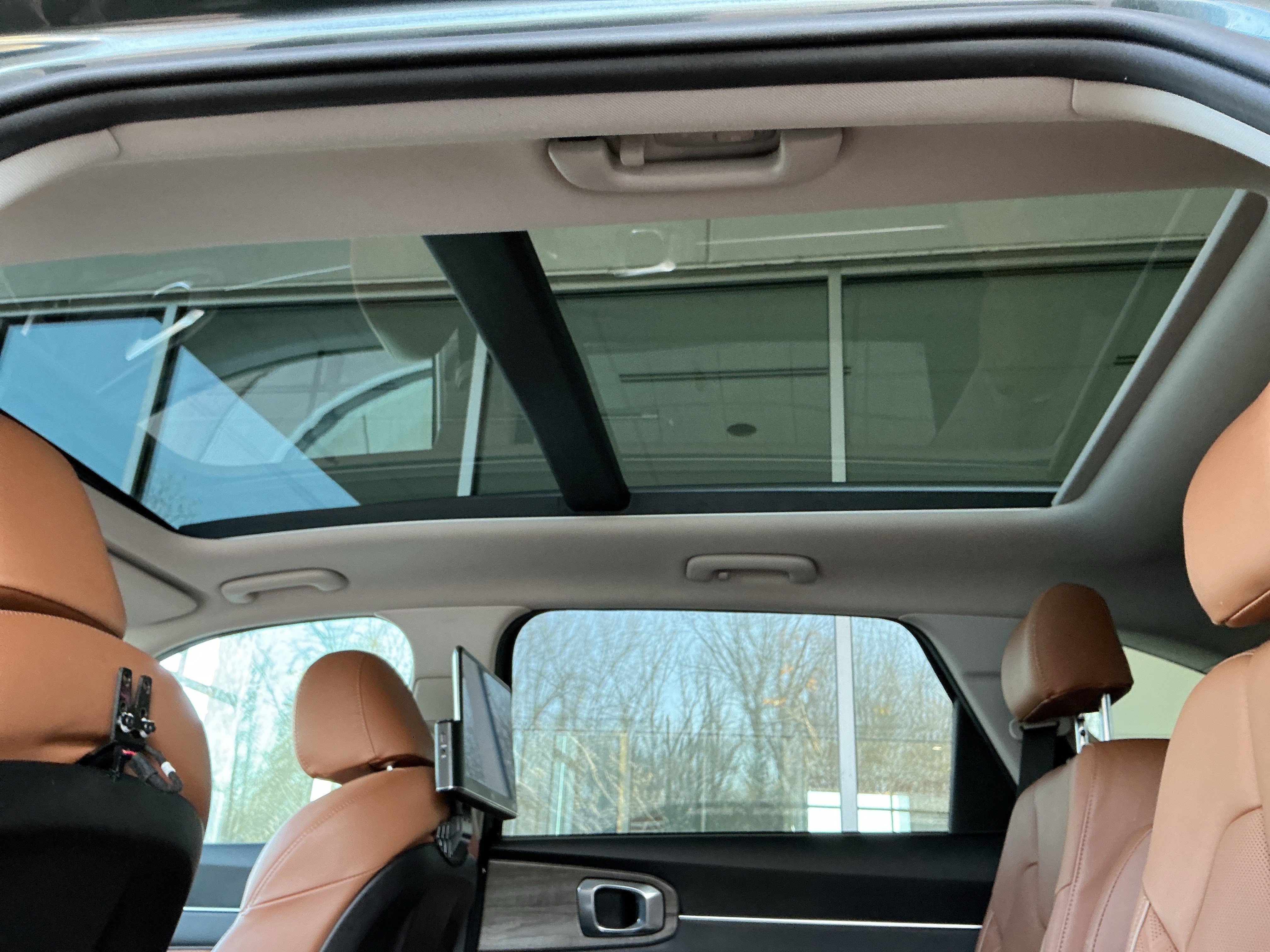 Used 2022 Kia Sorento SX Prestige w/ Rust Color Package image 31