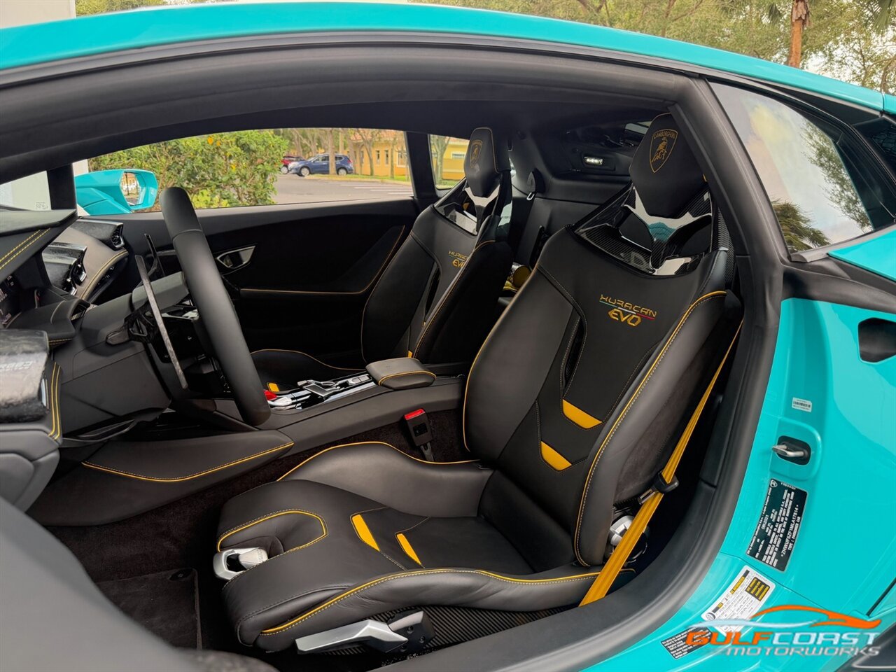 Used 2021 Lamborghini Huracan EVO RWD image 22