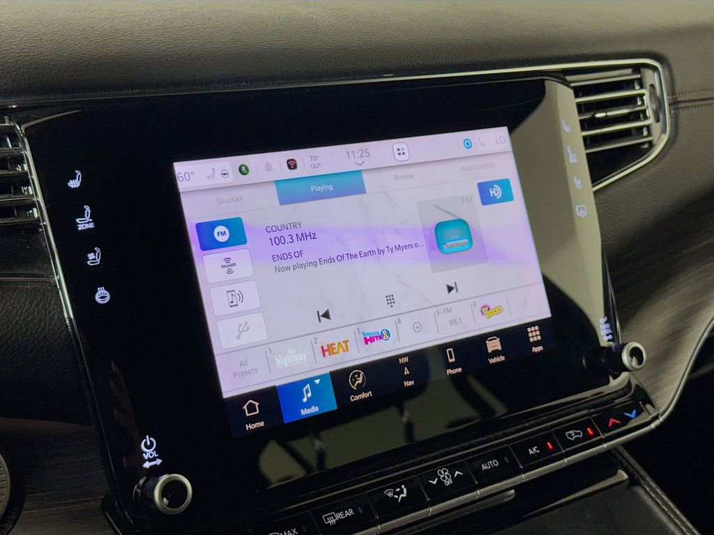 Used 2023 Jeep Wagoneer Series III w/ Preferred Equipment Group image 16