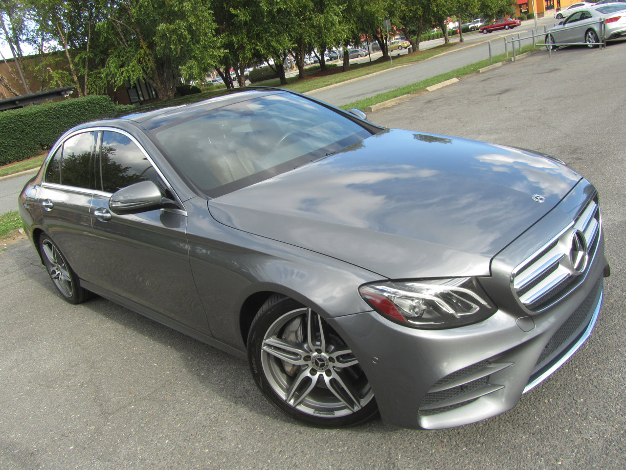 Used 2017 Mercedes-Benz E 300 image 3