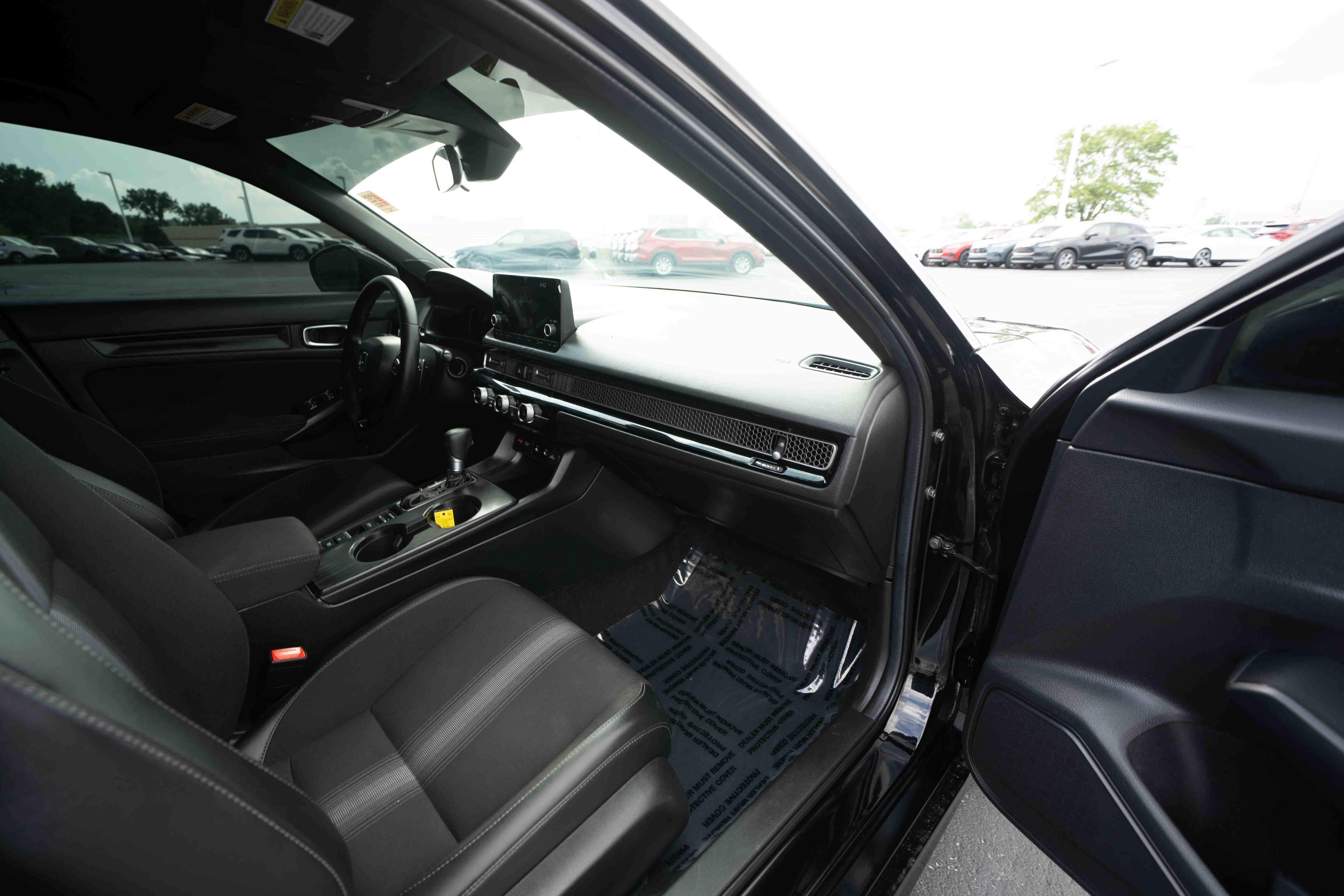 Used 2025 Honda Civic Sport image 25