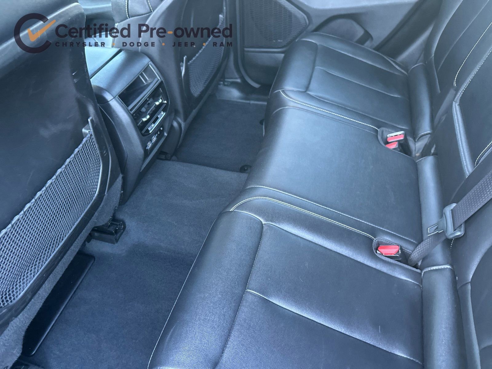 Used 2023 Jeep Grand Cherokee Limited image 13
