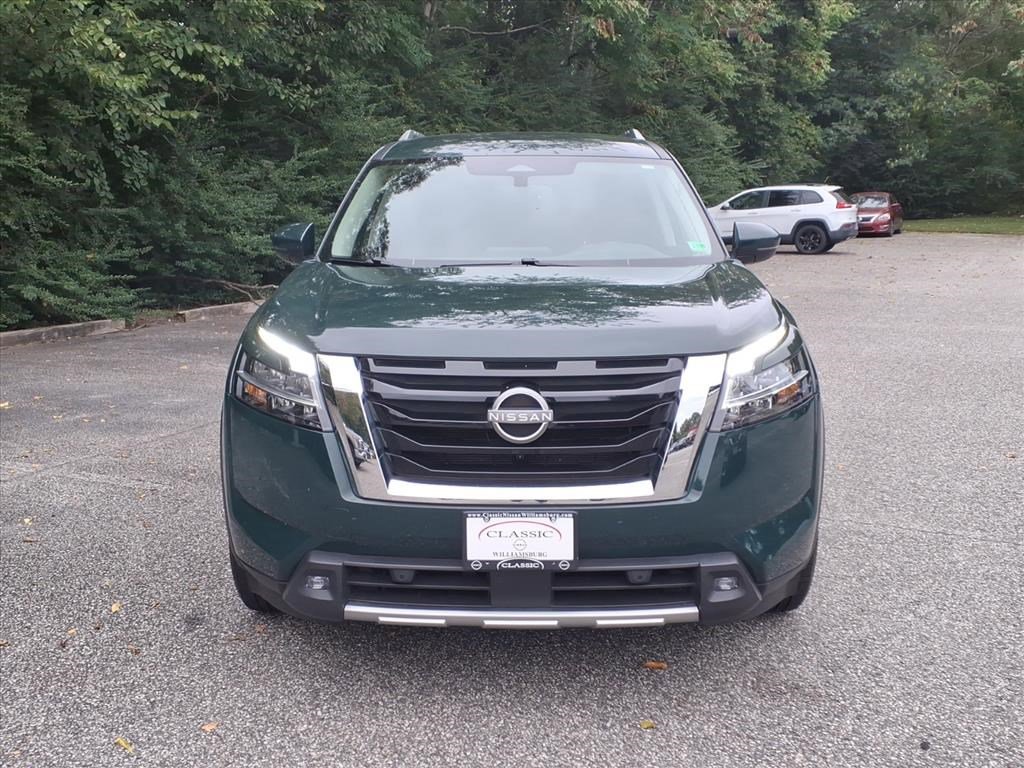 Used 2022 Nissan Pathfinder SL image 2