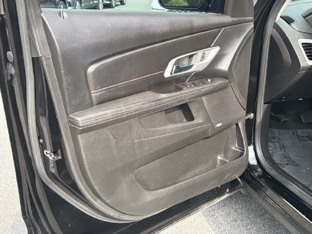Used 2017 GMC Terrain SLT w/ Open Road Package FWD image 12