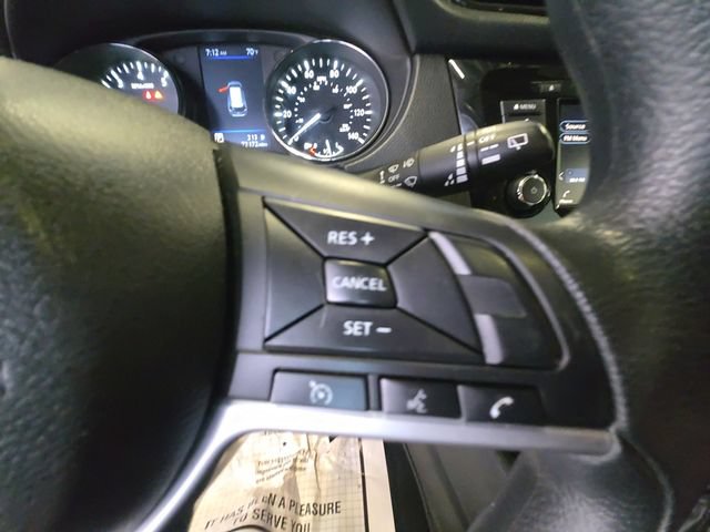 Used 2020 Nissan Rogue S AWD/4WD image 19