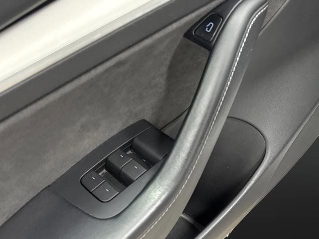Used 2021 Tesla Model 3 Standard Range Plus image 27