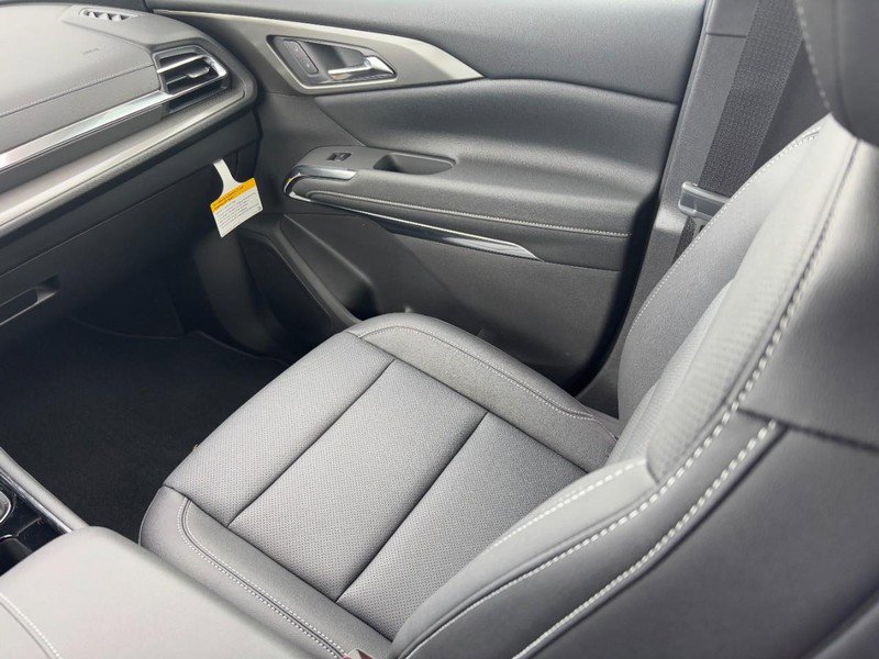 New 2026 Chevrolet Traverse LT image 13