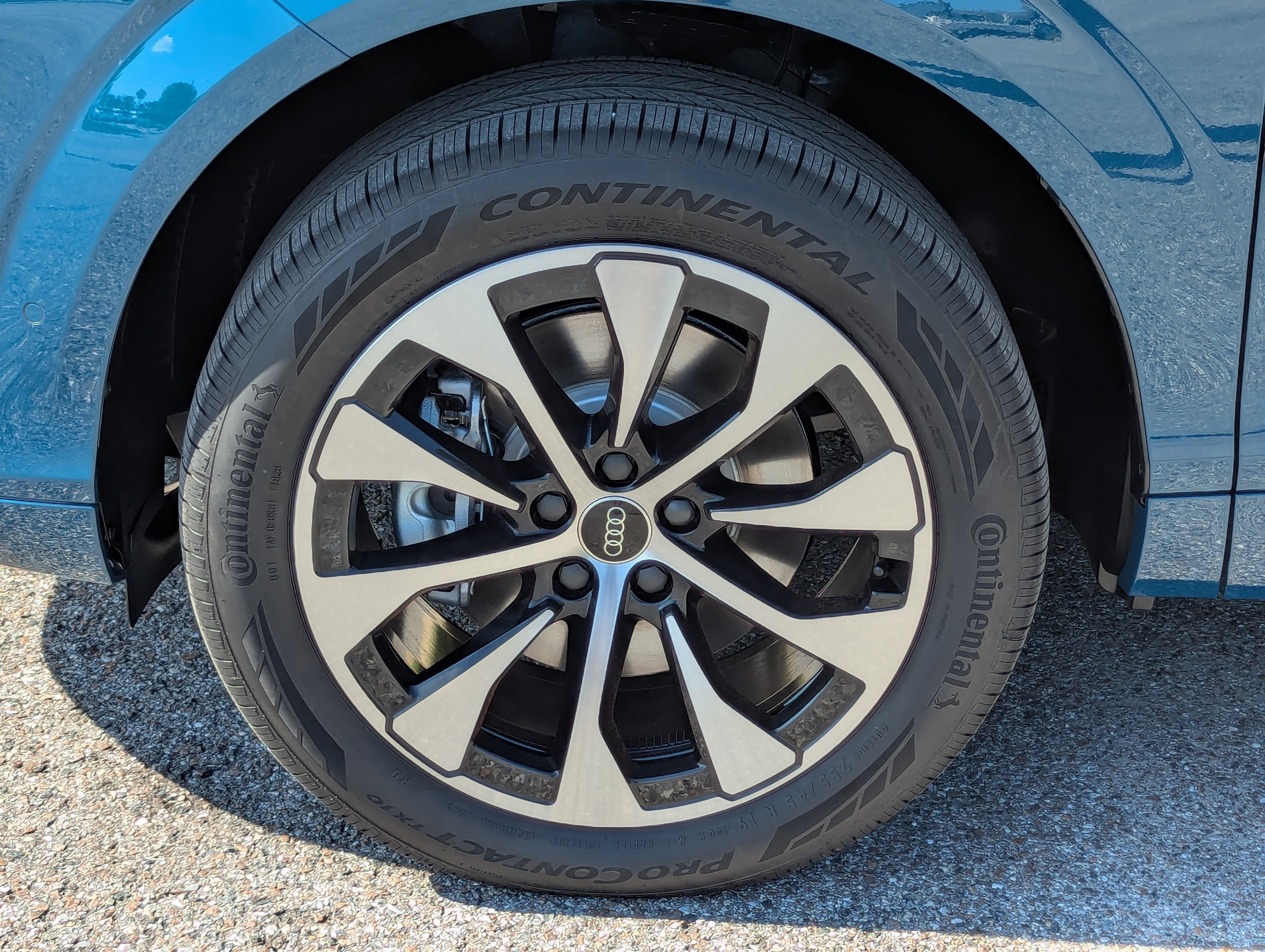 New 2026 Audi Q3 quattro 2.0T AWD/4WD image 32