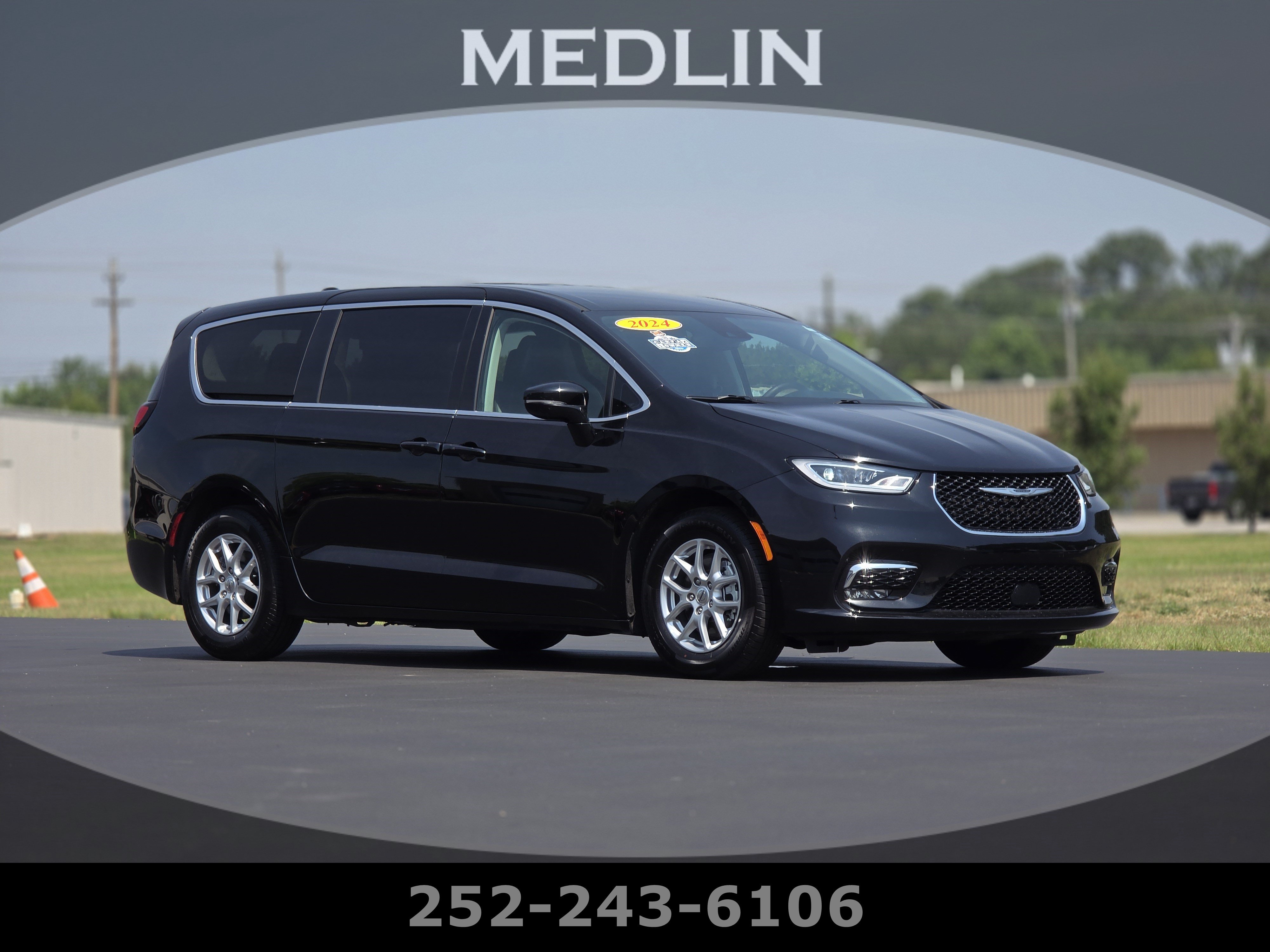 Used 2024 Chrysler Pacifica Touring-L