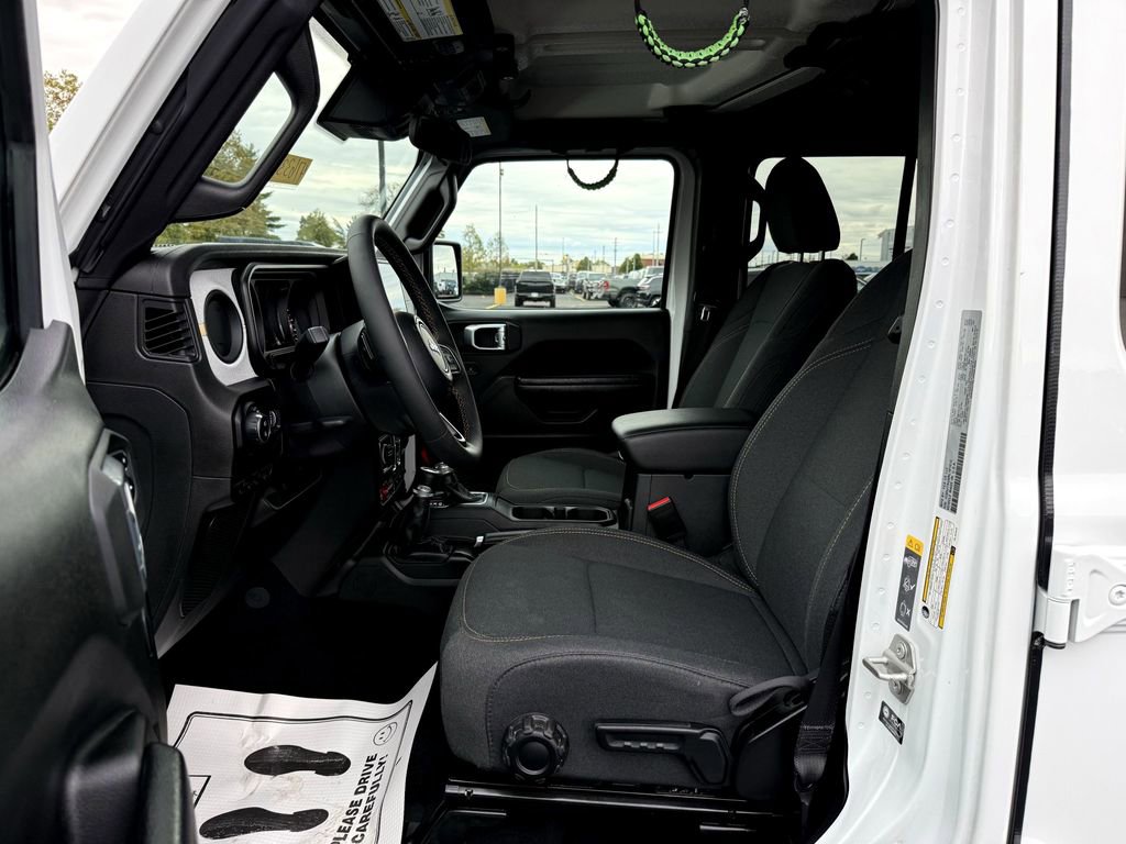 Used 2024 Jeep Gladiator Sport image 12