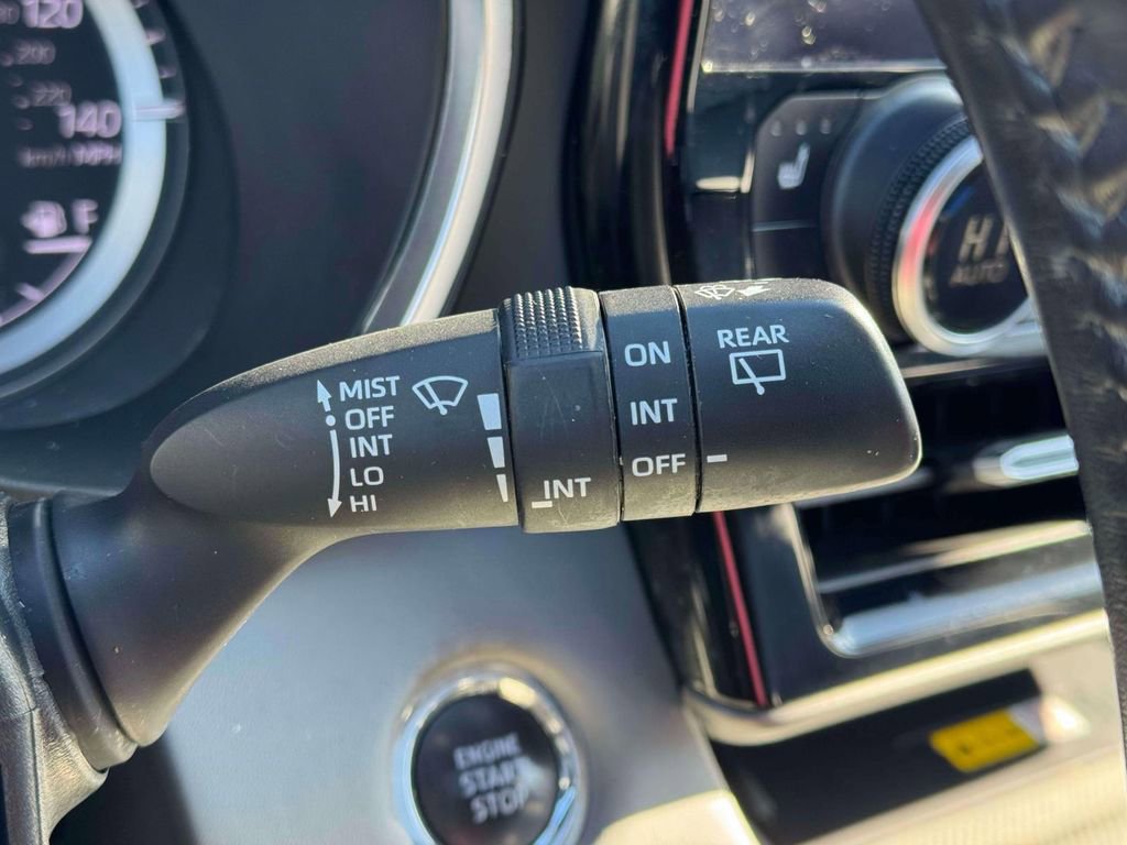 Used 2023 Toyota Highlander XLE image 25