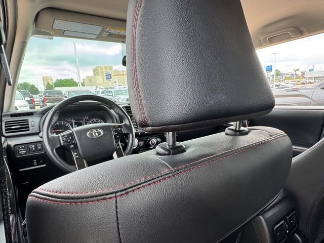 Used 2024 Toyota 4Runner TRD Off-Road Premium AWD/4WD image 30