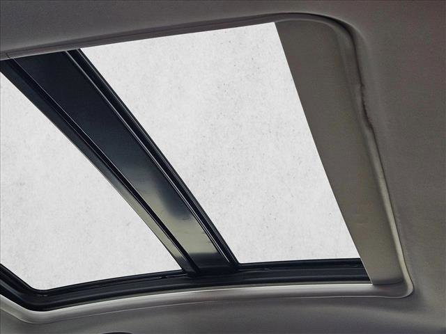 Used 2023 Chevrolet Malibu LT image 19