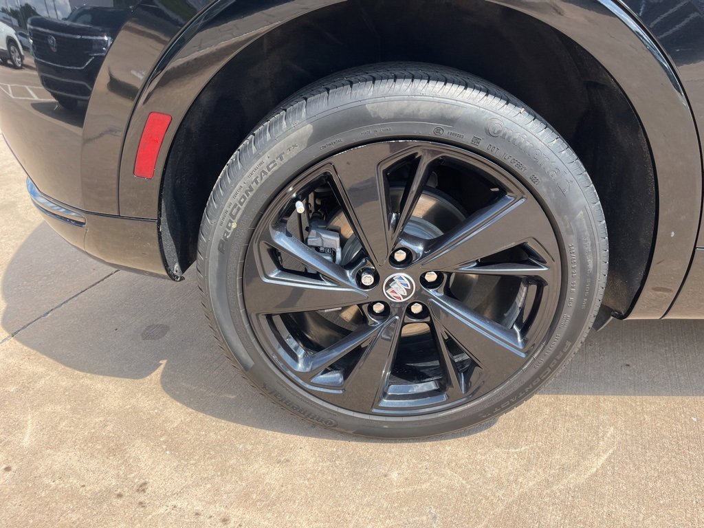 Used 2022 Buick Envision Essence w/ Technology Package I image 19