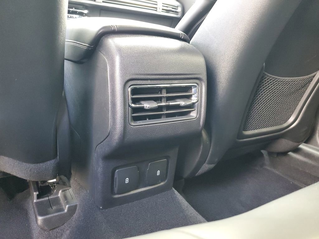 Used 2023 Lincoln Corsair Reserve image 11