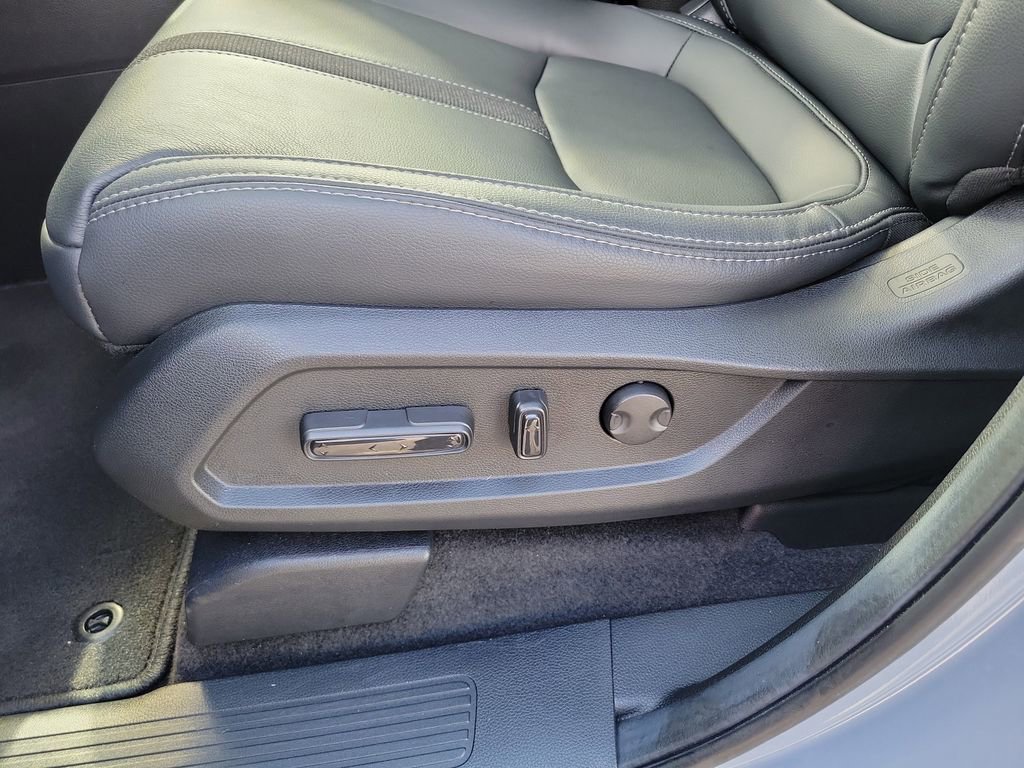 Used 2025 Honda Pilot Touring image 25