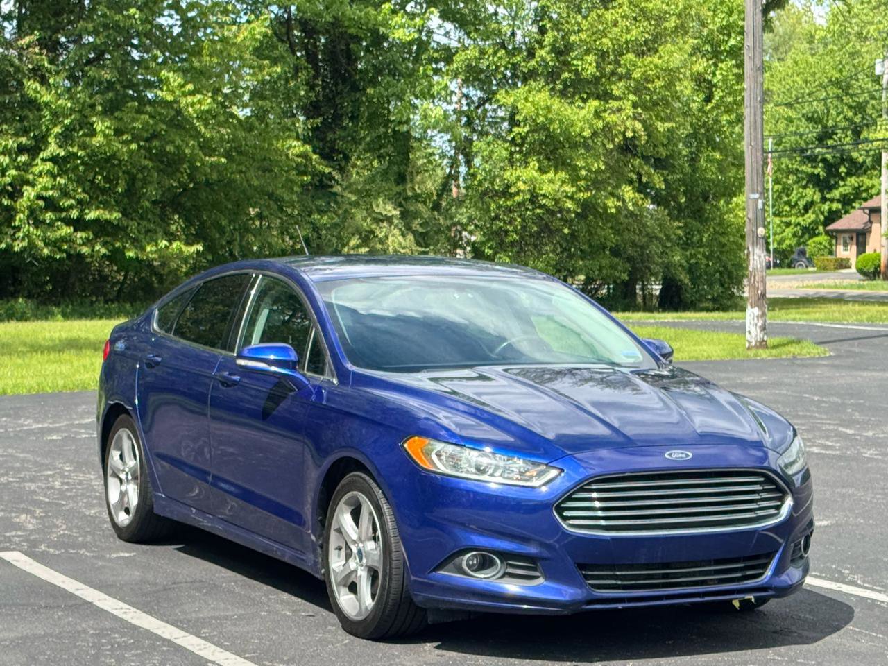 Used 2014 Ford Fusion SE w/ Equipment Group 201A image 2