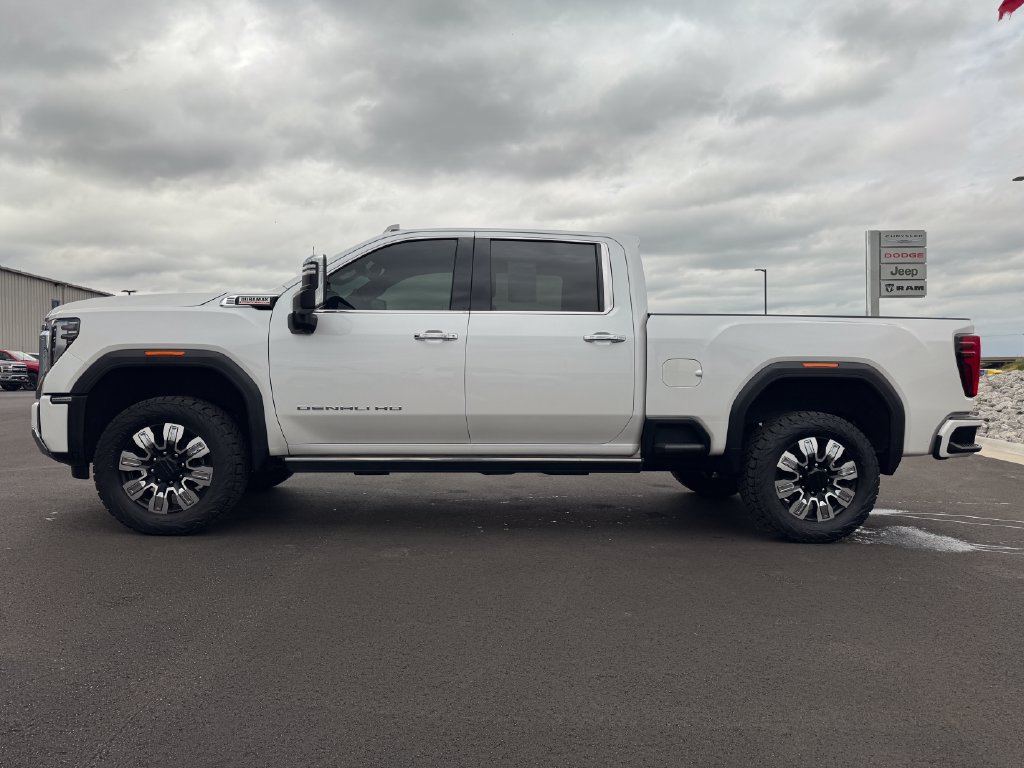 Used 2024 GMC Sierra 2500 Denali w/ Denali Reserve Package AWD/4WD image 8