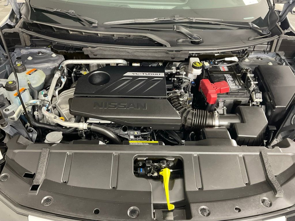 Used 2025 Nissan Rogue SV AWD/4WD image 9