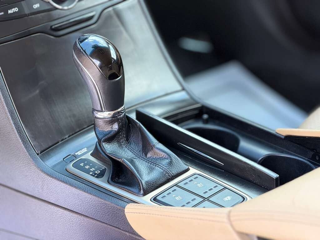 Used 2014 Hyundai Azera Limited w/ Option Group 02 FWD image 13