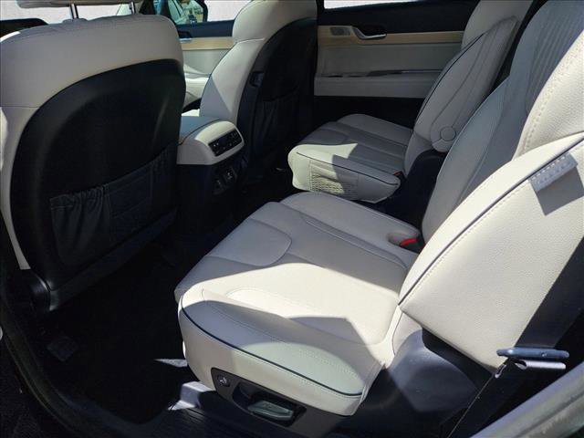 Used 2024 Hyundai Palisade Limited FWD image 19