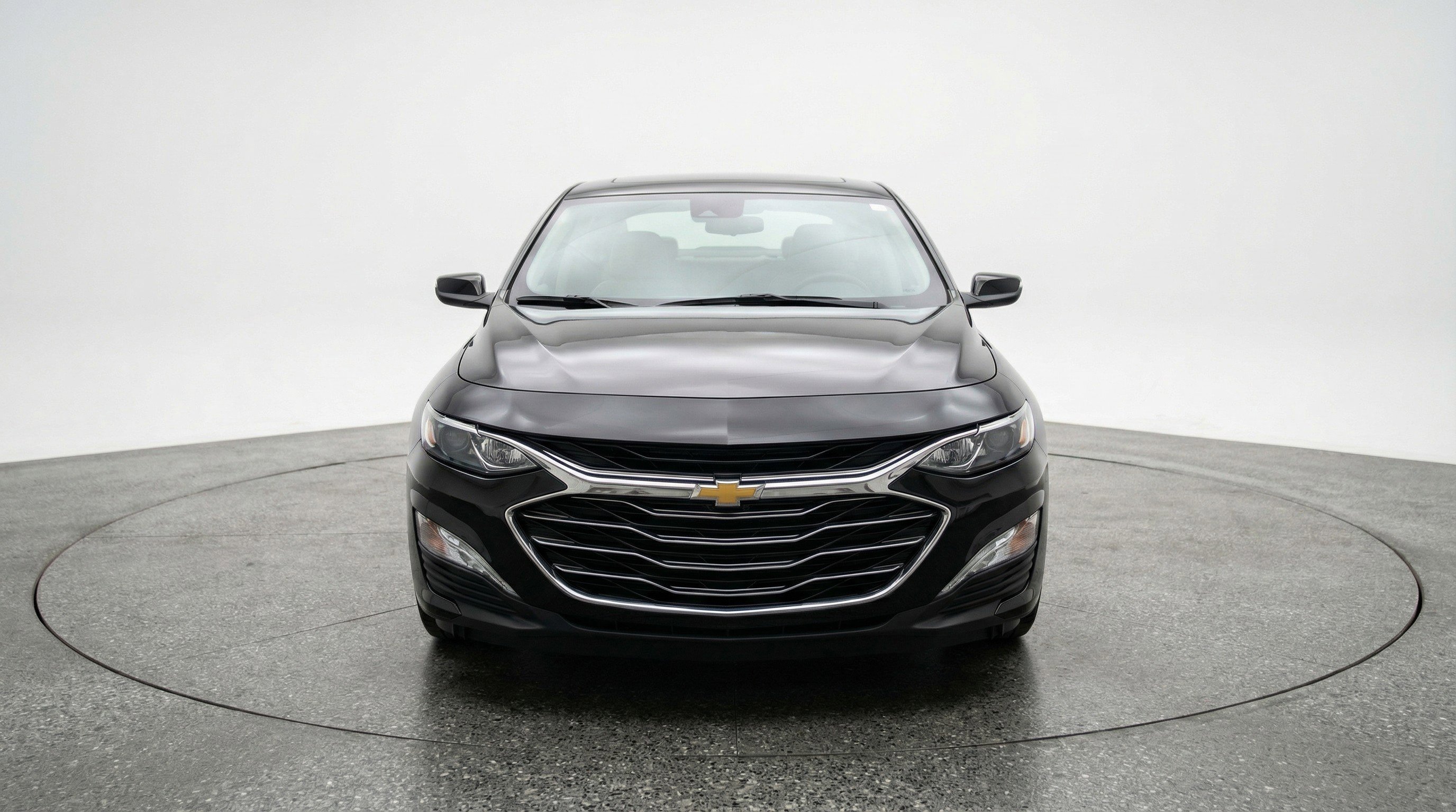 Used 2024 Chevrolet Malibu LT image 2