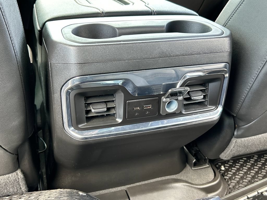 Used 2022 GMC Sierra 1500 AT4 w/ AT4 Carbonpro Edition AWD/4WD image 32
