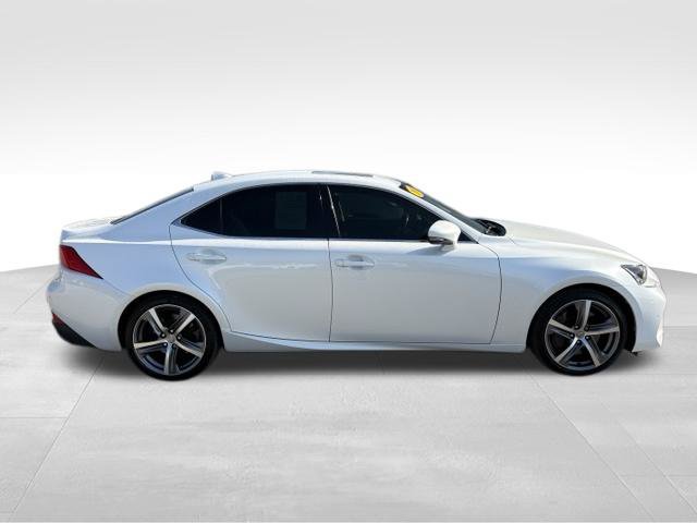 Used 2018 Lexus IS 300 w/ Comfort Package RWD image 9