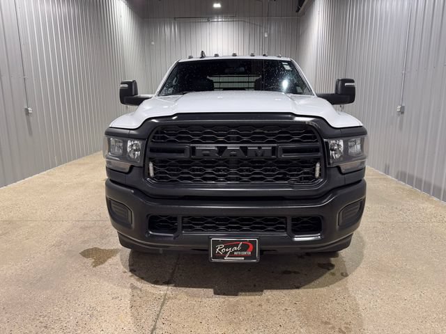 Used 2024 RAM 3500 Tradesman AWD/4WD image 3