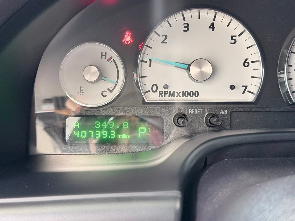Used 2004 Ford Thunderbird RWD image 27