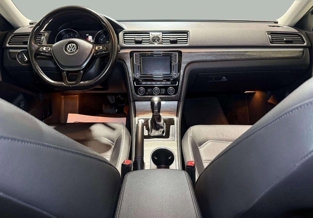 Used 2017 Volkswagen Passat 1.8T SE image 19