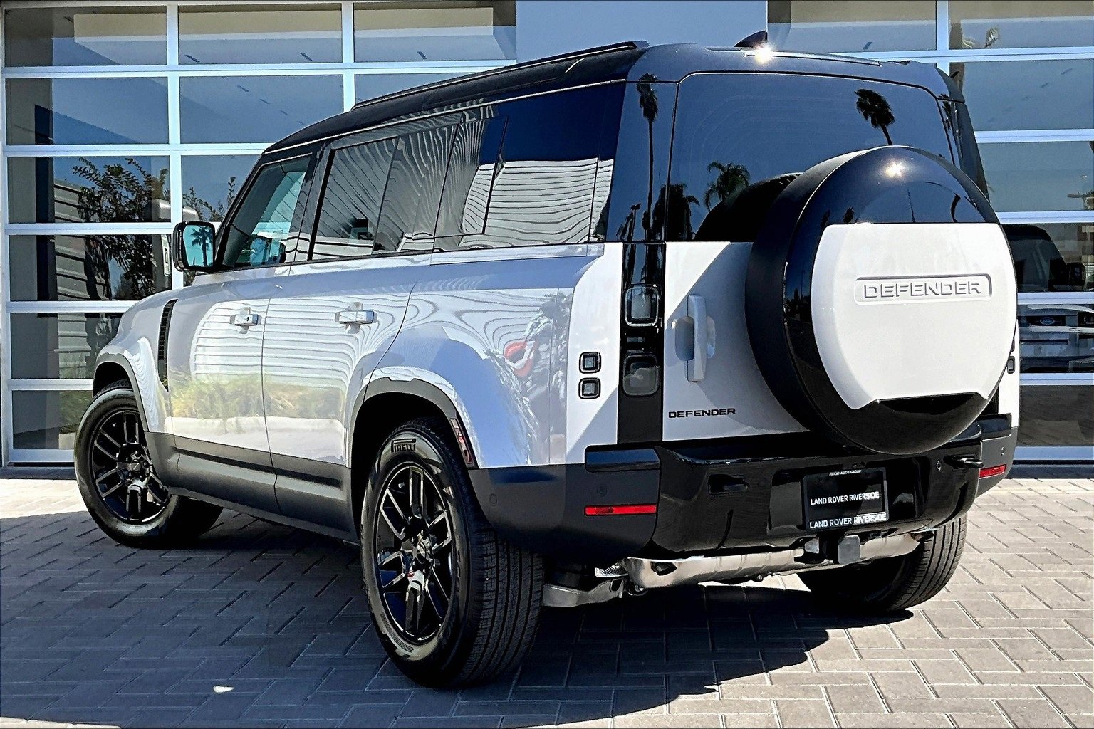New 2026 Land Rover Defender 110 S image 3