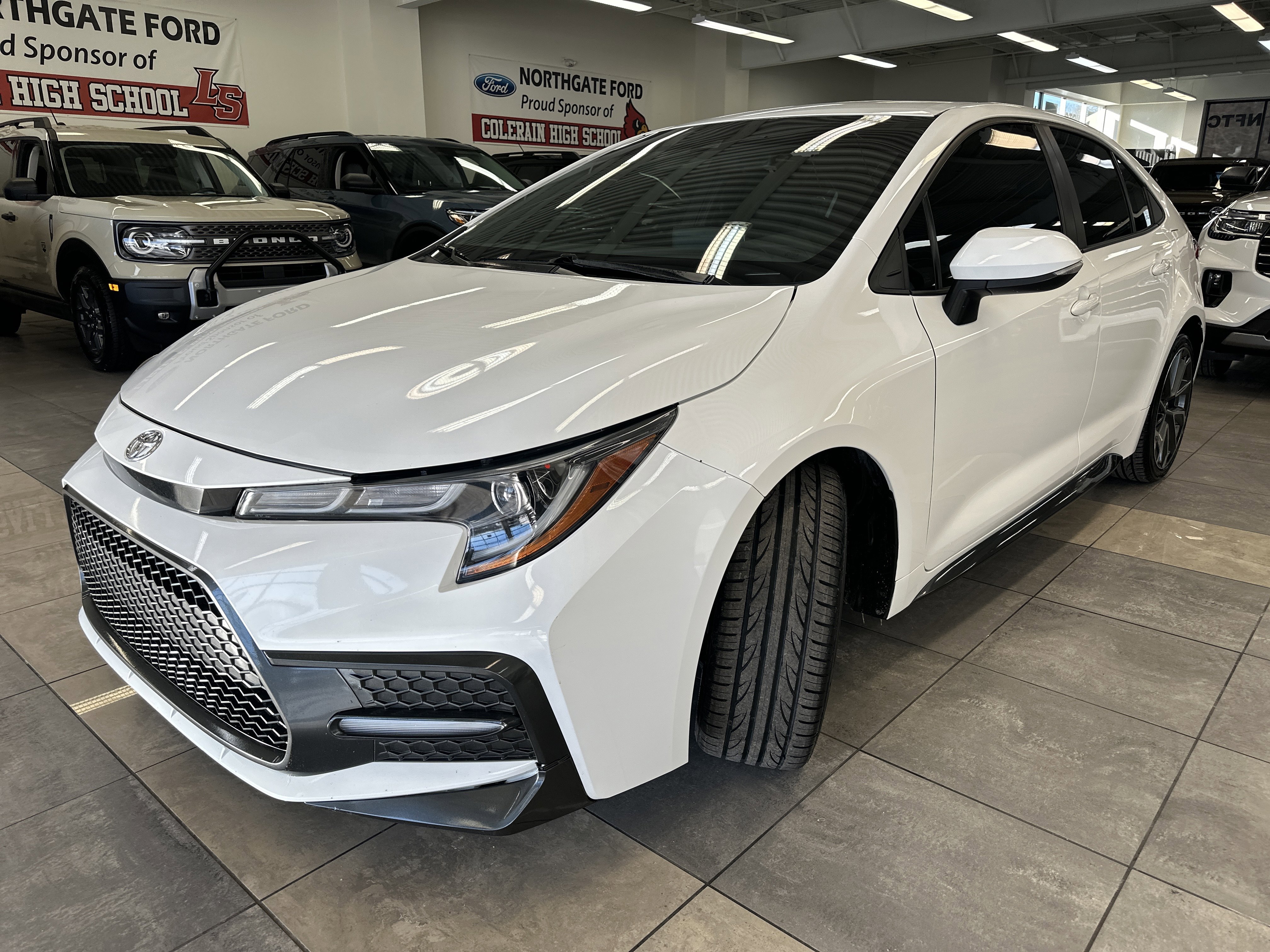 Used 2021 Toyota Corolla SE w/ Carpet Mat Package (TMS) image 16