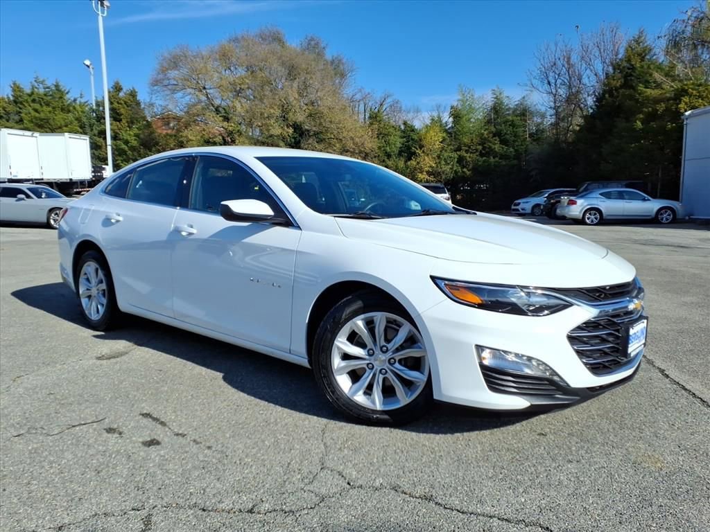 Used 2024 Chevrolet Malibu LT image 2