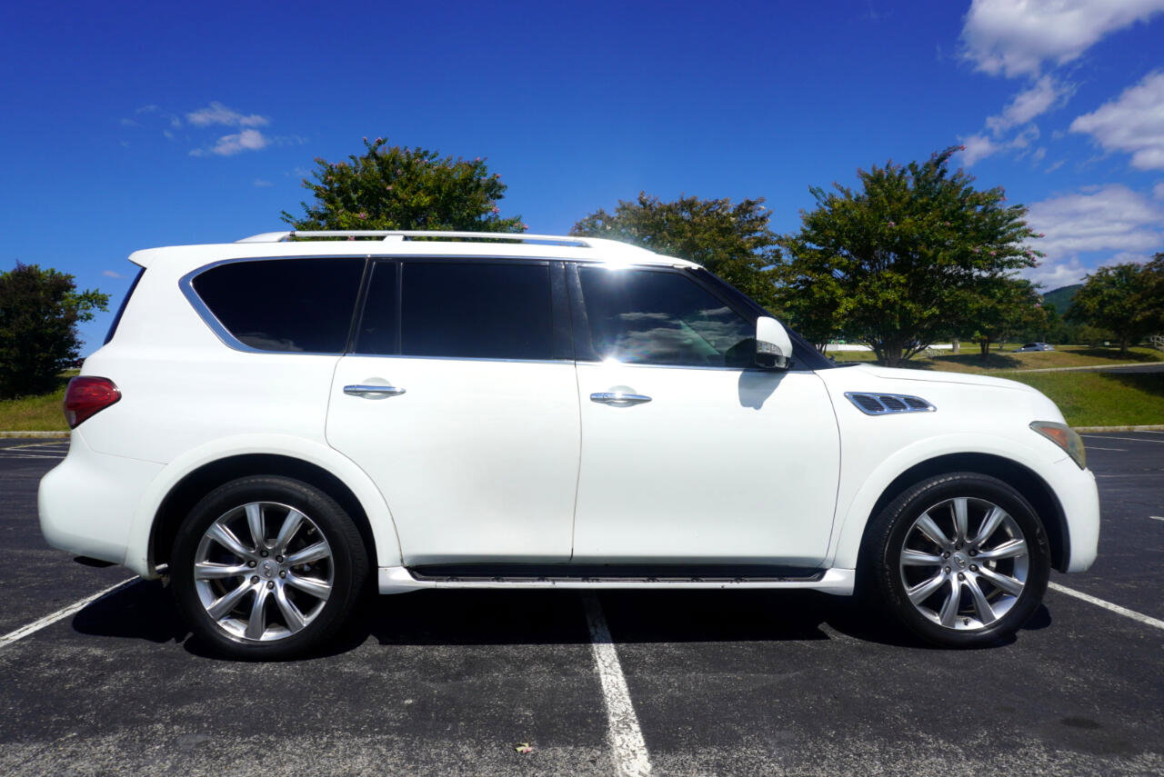 Used 2011 INFINITI QX56 4WD w/ Deluxe Touring Pkg image 8