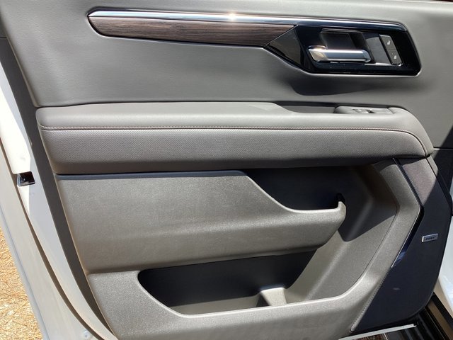 New 2025 Chevrolet Suburban Premier w/ Sun And Tow Package RWD image 19