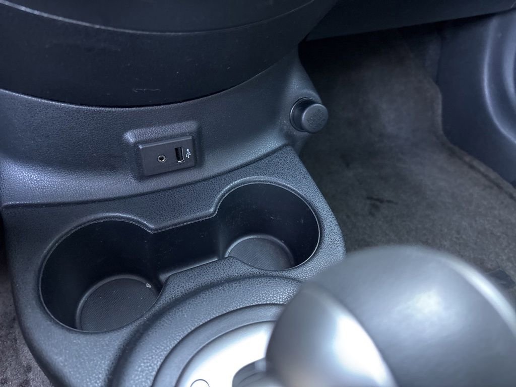 Used 2017 Nissan Versa Note SV FWD image 16