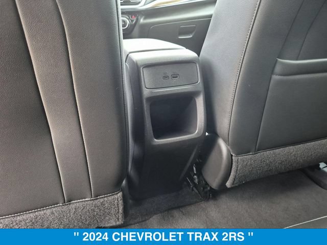 Used 2024 Chevrolet Trax RS w/ Sunroof Package FWD image 29