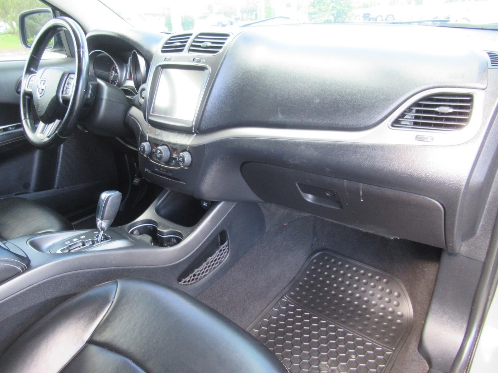 Used 2020 Dodge Journey Crossroad FWD image 11