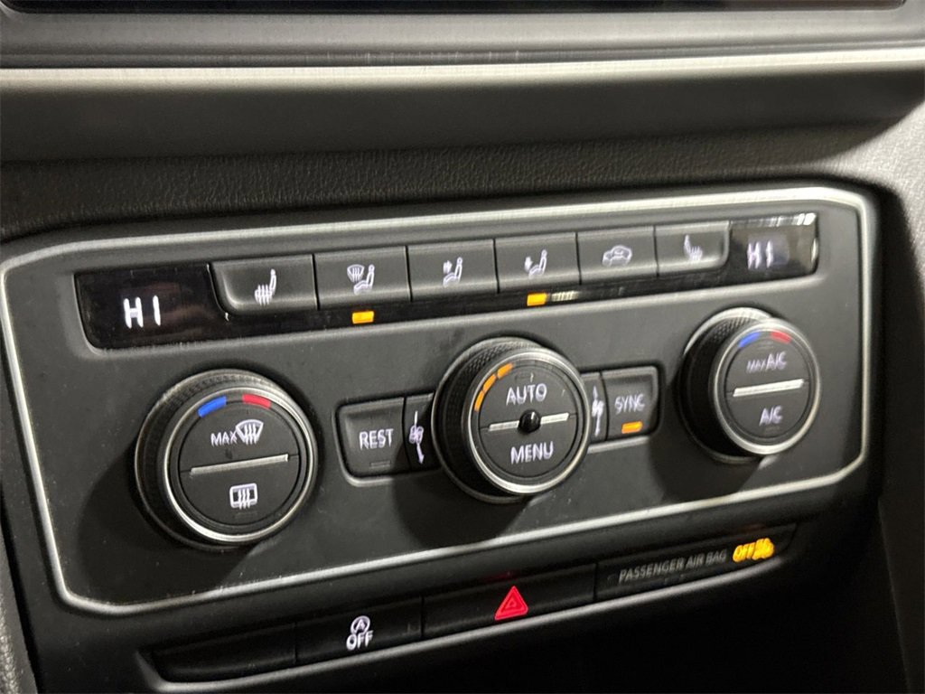 Used 2021 Volkswagen Atlas SE image 16