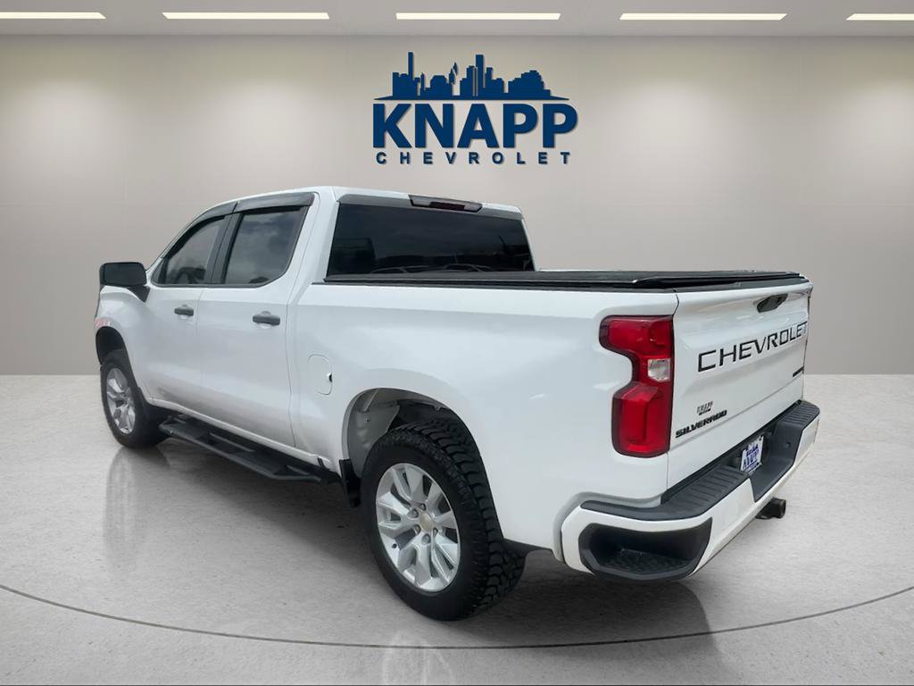 Used 2021 Chevrolet Silverado 1500 Custom w/ LPO, Dark Essentials Package RWD image 2